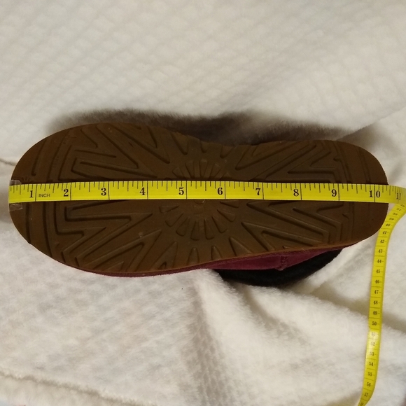 Ugg Women's Mini Fluff Shearling Belted Booties Burgundy Black Trim - Picture 16 of 16